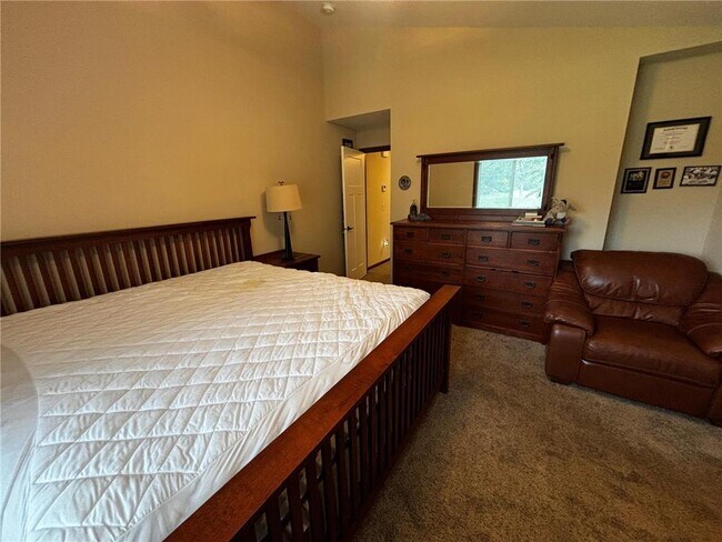 Building Photo - 4001 Iris Ct