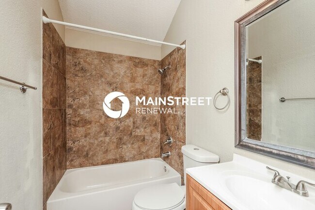 Building Photo - 4 Bedroom Pet-Friendly Home in Mesquite, TX with Main Street Renewal
