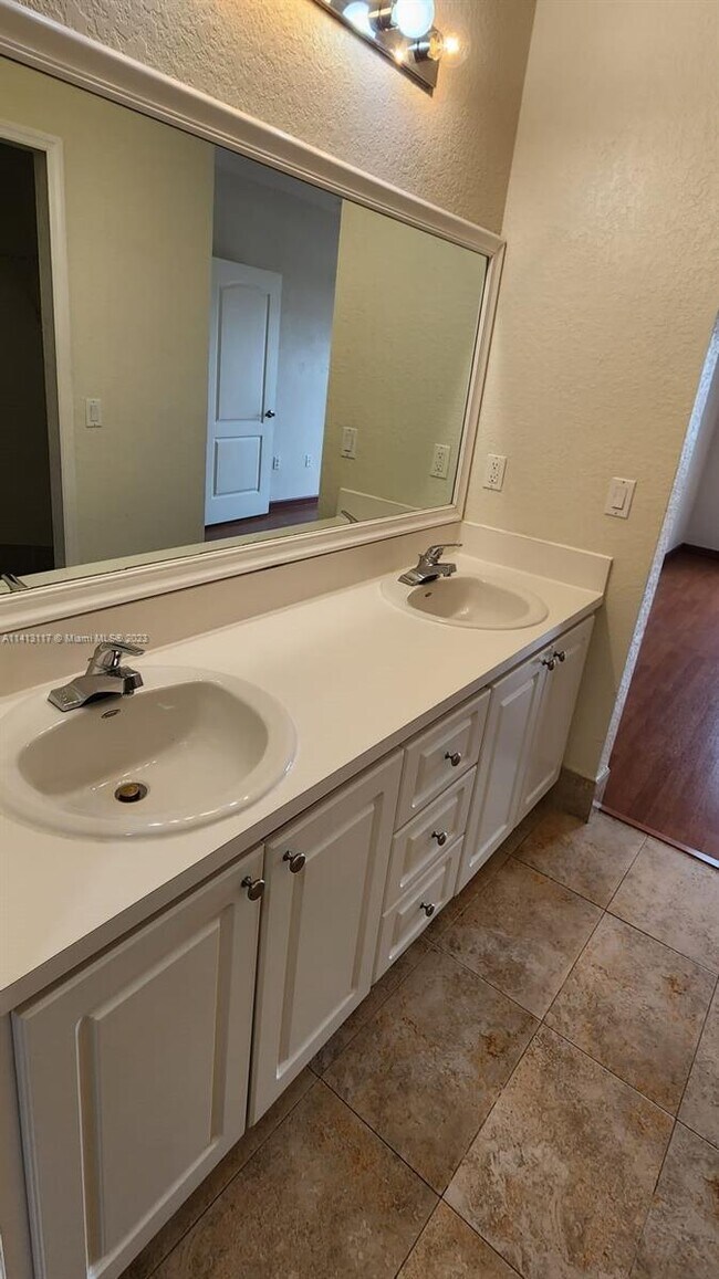 Building Photo - 13551 SW 260th Ln