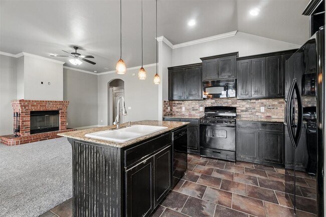 Building Photo - 4925 NW 164th Terrace