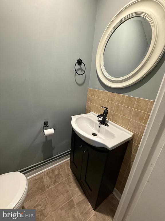 Building Photo - 75 Grand Dr