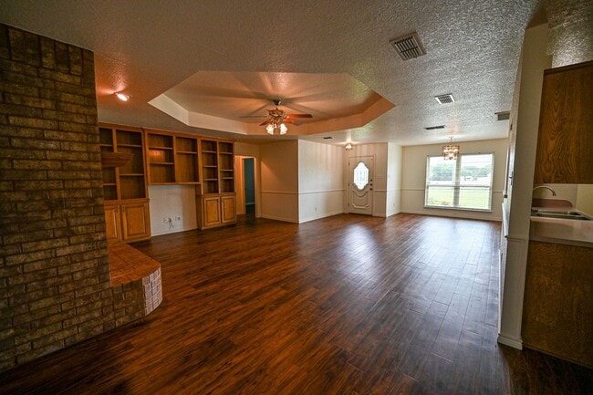 Building Photo - 3 Bed 2 Bath SFR in Decatur