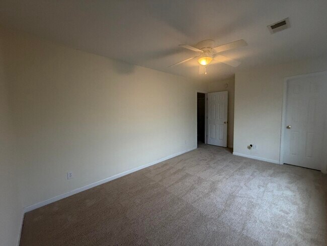 Building Photo - 575 Batty Way