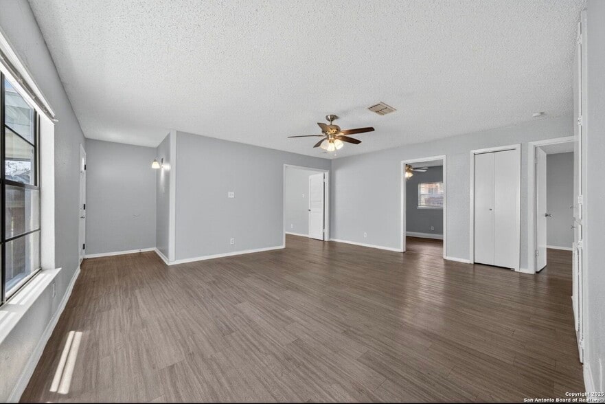 Building Photo - 4883 Aspen Wood Dr,