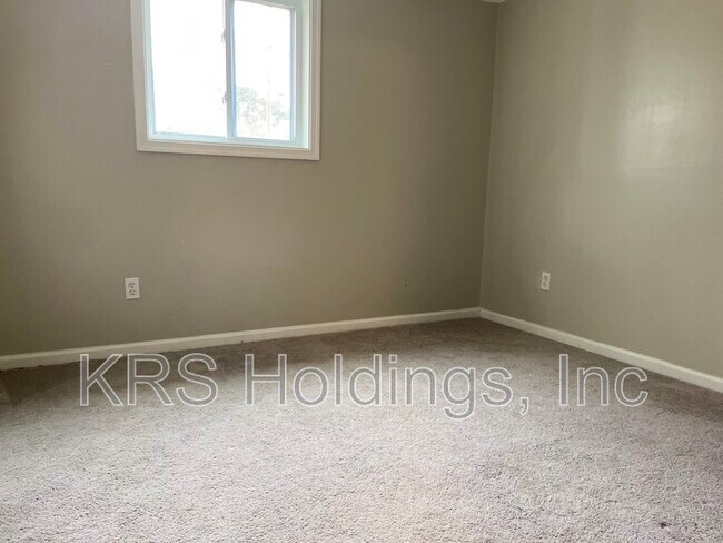 Building Photo - 1515 Cronin Dr