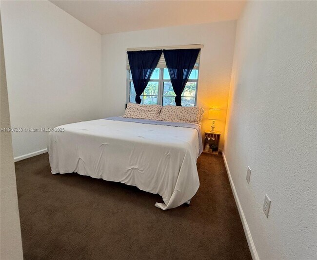 Building Photo - 1740 NW 21st St