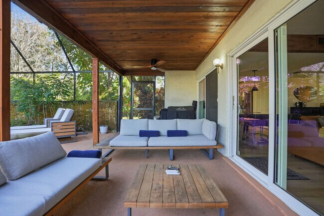 Building Photo - 13609 Heritage Way