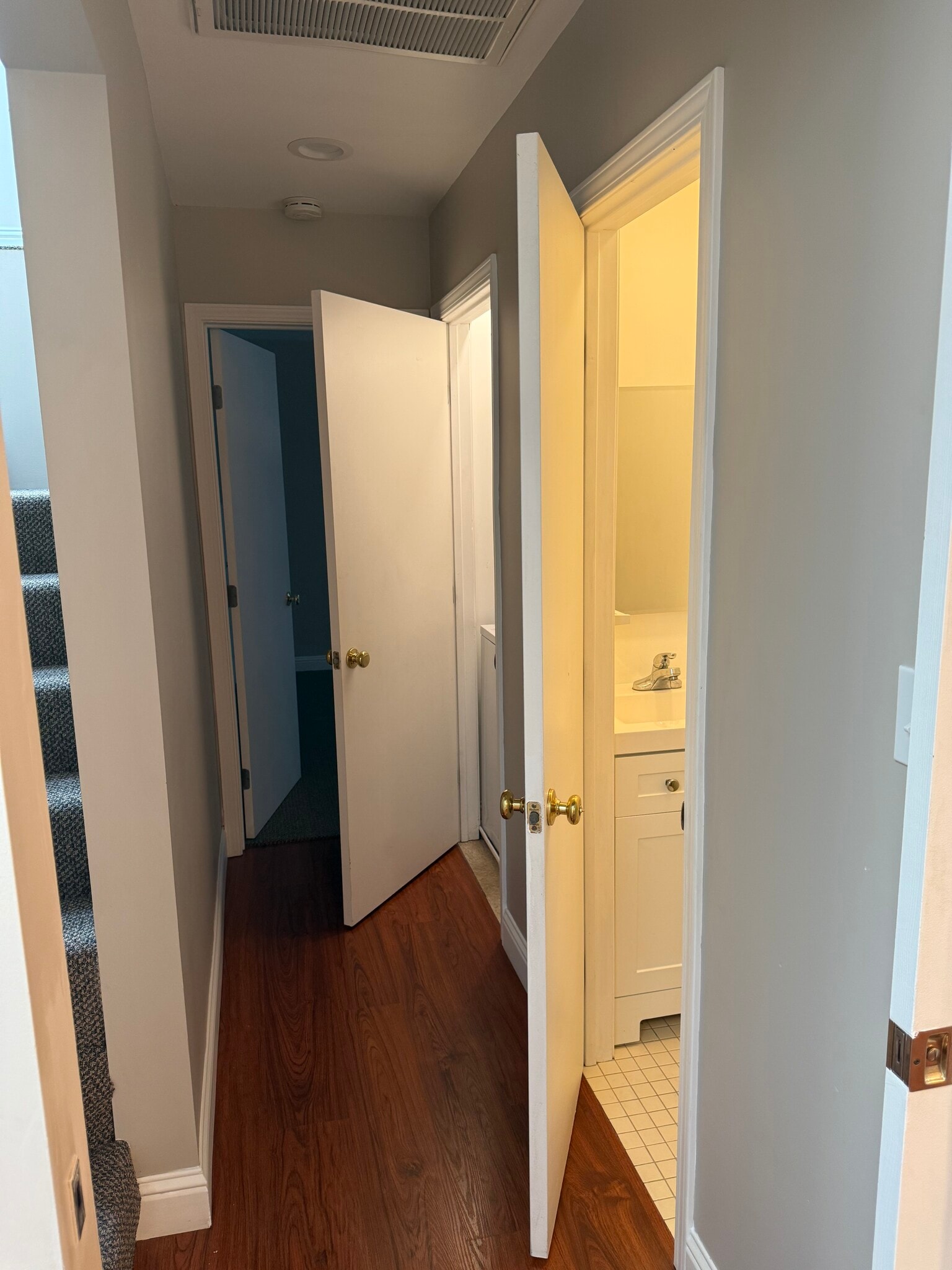 hallway to br 1 - 21744 Almaden Rd