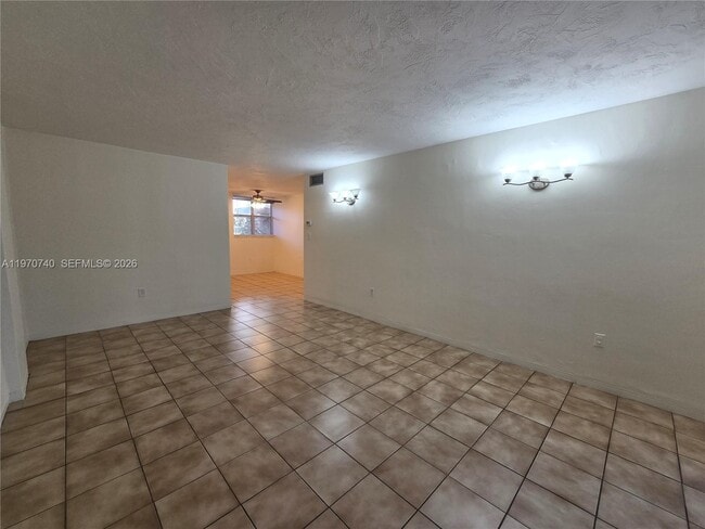 Building Photo - 1475 NE 125th Terrace