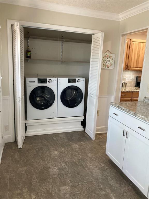 Building Photo - 5725 80th St N