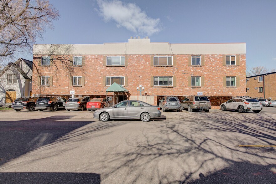 Building Photo - 155 S Pennsylvania St