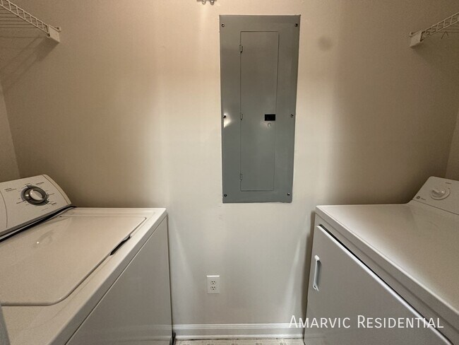 Building Photo - 1851 Trailwood Heights Ln