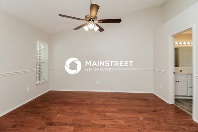 Building Photo - 3 Bedroom Pet-Friendly Home in APOPKA, FL with Main Street Renewal