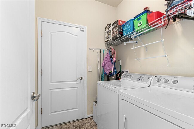 Building Photo - 11656 Eros Rd