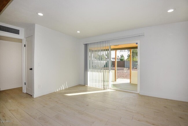 Building Photo - 4727 N 9th St