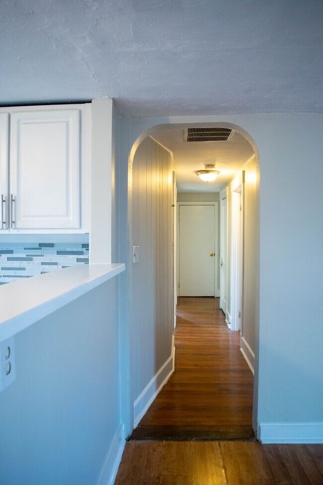 Building Photo - 25 South End Rd