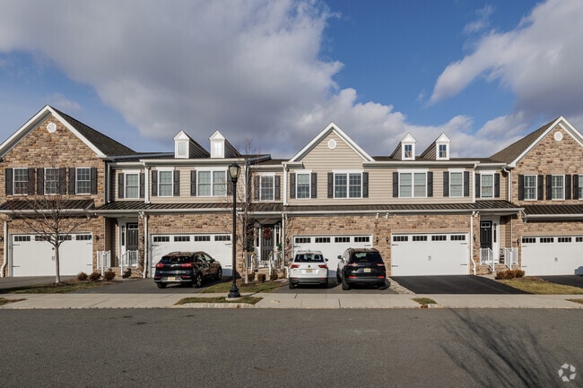 Building Photo - Residences at Columbia Park Condos