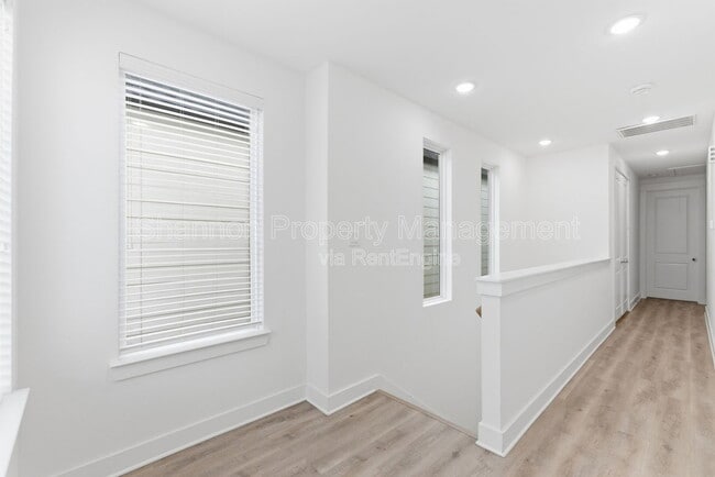 Building Photo - 4605 Lavatera St