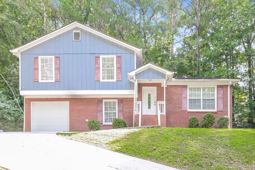 Primary Photo - 3296 Goldenchain Dr