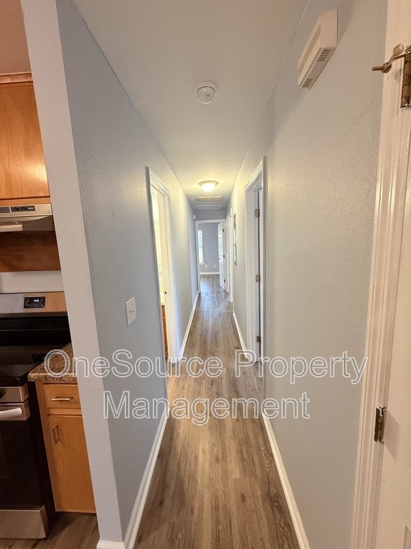 Building Photo - 209 Earnest St