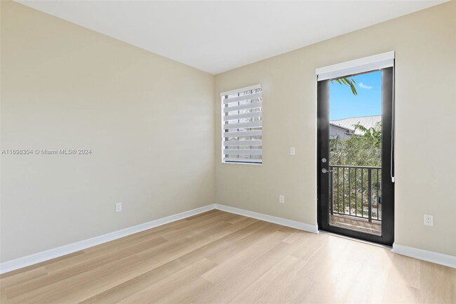 Building Photo - Northwest 61 Lane, Doral, FL 33178 - 4 BR ...