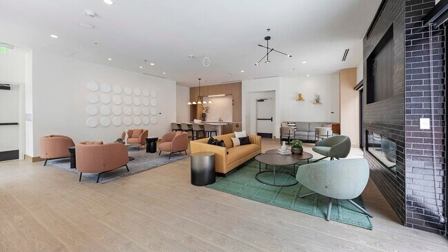 Building Photo - 955 Bannock St