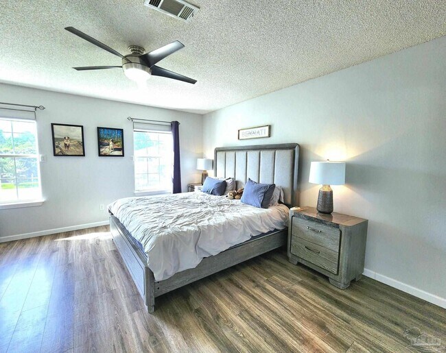 Building Photo - 589 Bobwhite Pl