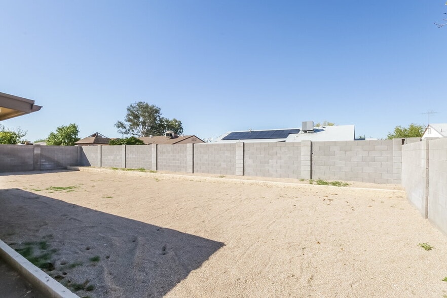 Building Photo - 7008 W Canterbury Dr