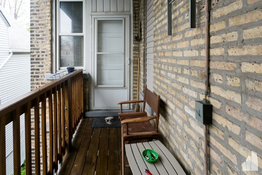 Building Photo - 3538 W Grace St