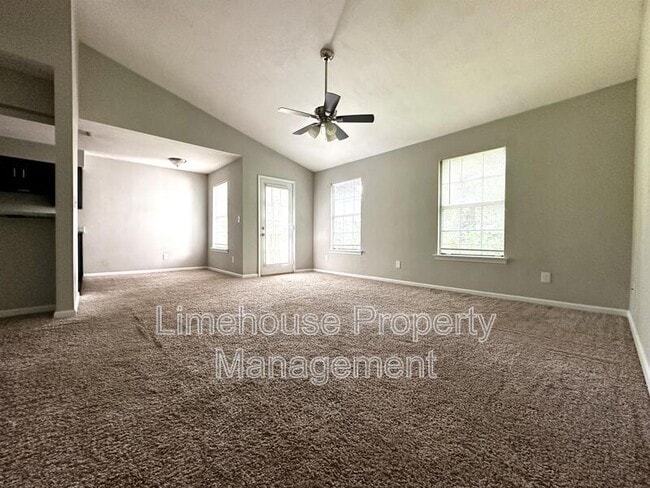 Building Photo - 1313 Tait Close