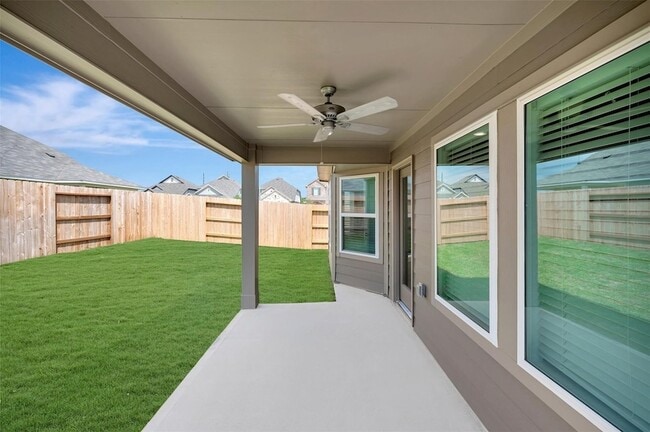 Building Photo - 32506 Lantana Flds Rd