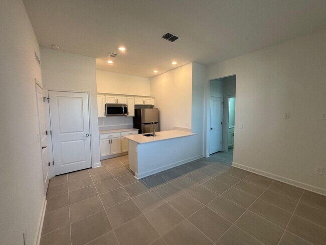Building Photo - 5996 Shavasana Rd