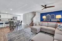 Building Photo - 321 Dogwood Cir