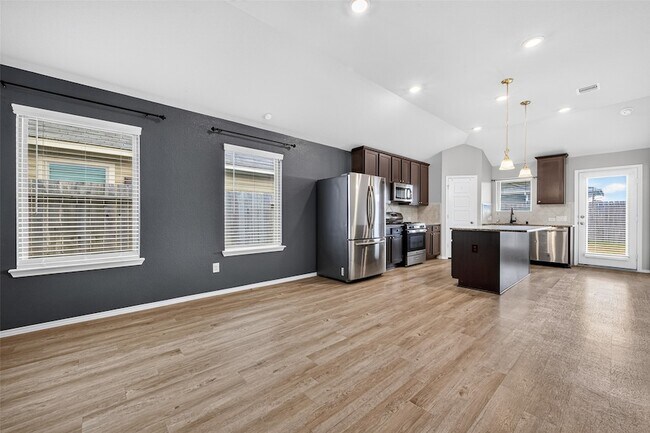 Building Photo - 6747 Scarlet Sagebrush St