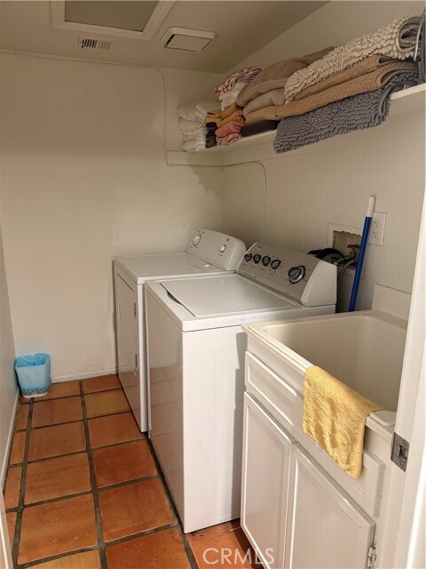 Building Photo - 80380 Paseo Encanto