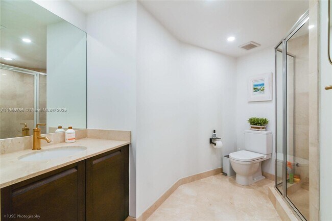 Building Photo - 250 Sunny Isles Blvd