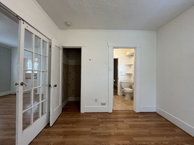 Building Photo - Bright and Open Home with Flexible Living Spaces and an Expansive Backyard