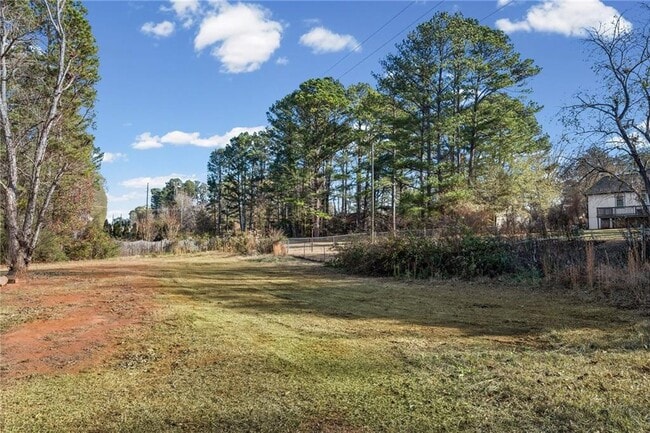 Building Photo - 5345 Memorial Ln SW