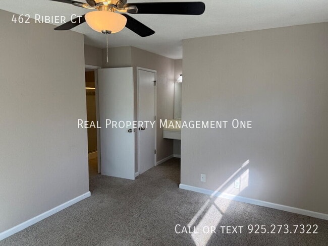 Building Photo - 462 Ribier Ct