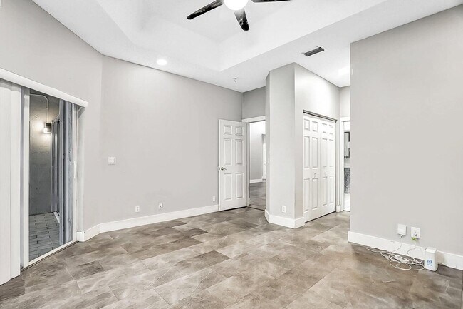 Building Photo - 4012 NW 62nd Ct