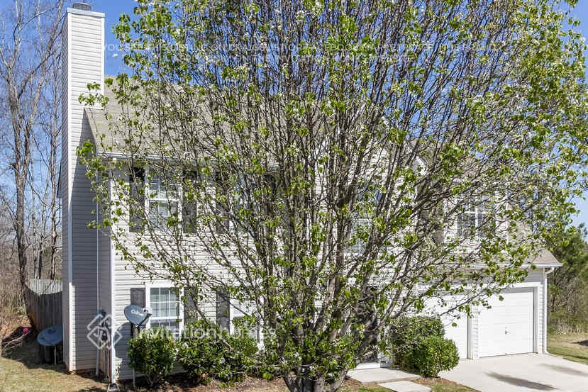 Building Photo - 312 Falls Ct