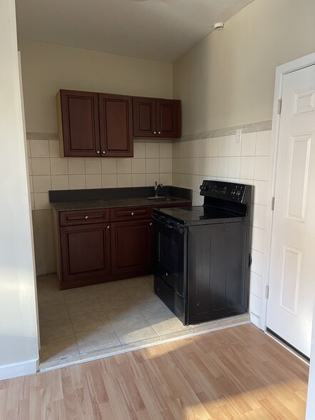 Building Photo - 4467 Frankford Ave