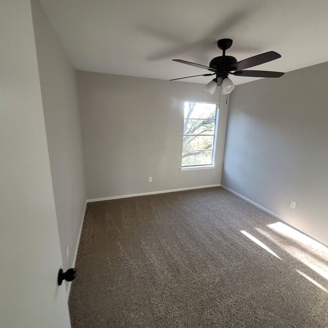 Building Photo - 14623 Highland Ridge
