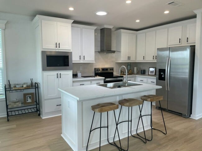 Building Photo - 4930 Coopers Hawk Pl