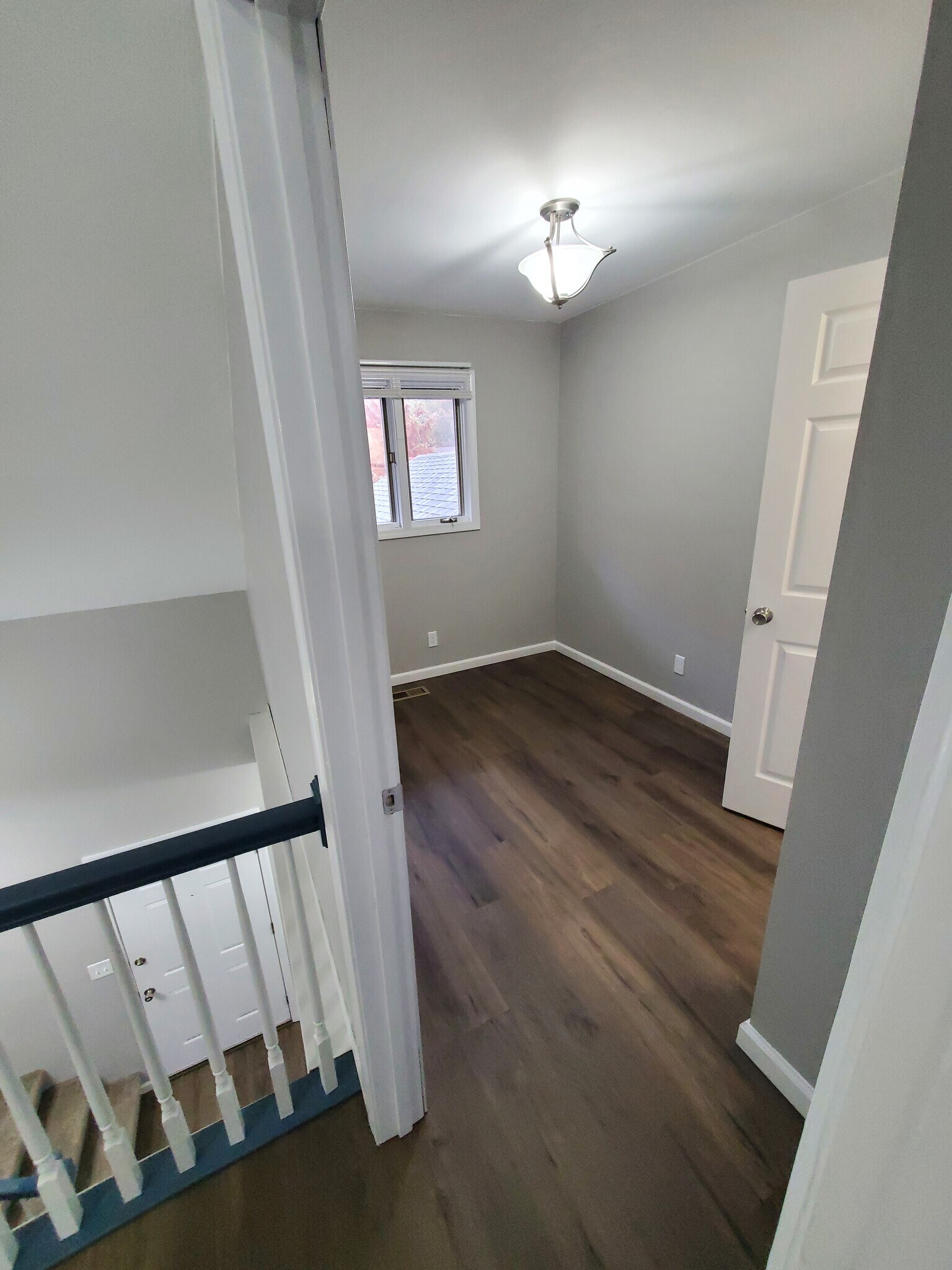 Building Photo - 12 Pebble Ct