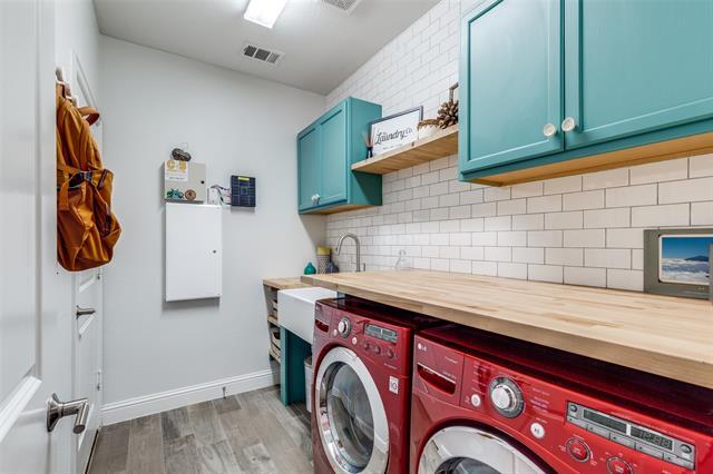 Building Photo - 15609 Governors Is Wy