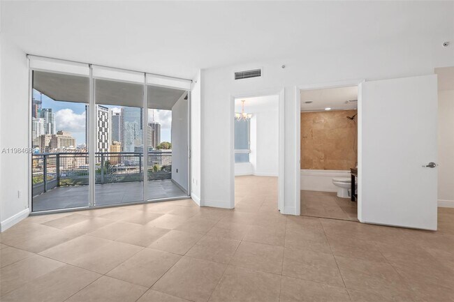 Building Photo - 350 S Miami Ave