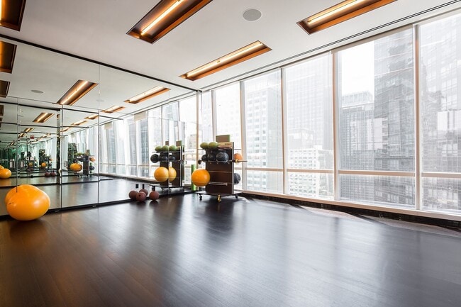 Building Photo - 157 W 57th St