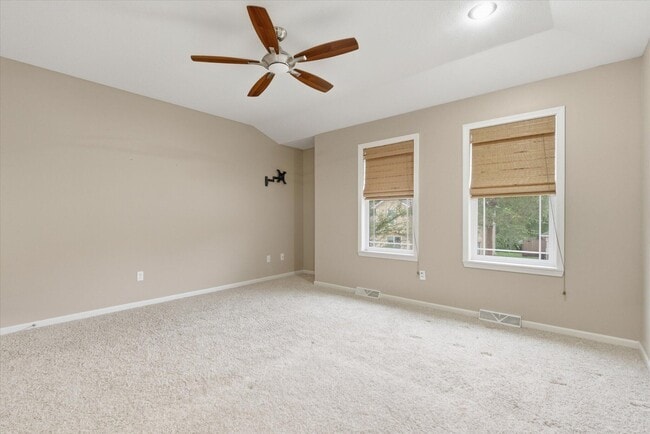 Building Photo - 420 N Village Cir