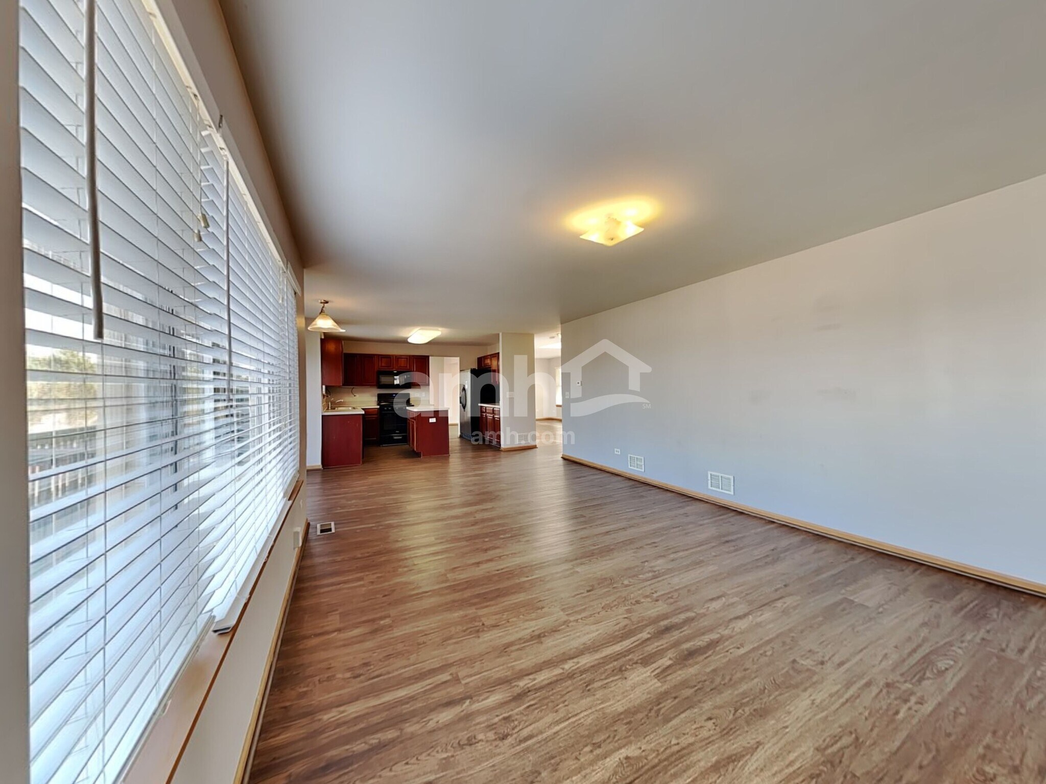 Building Photo - 13184 W Yorkshire Ln